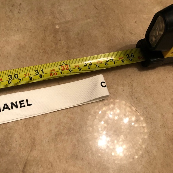 CHANEL - Picture 7 of 7